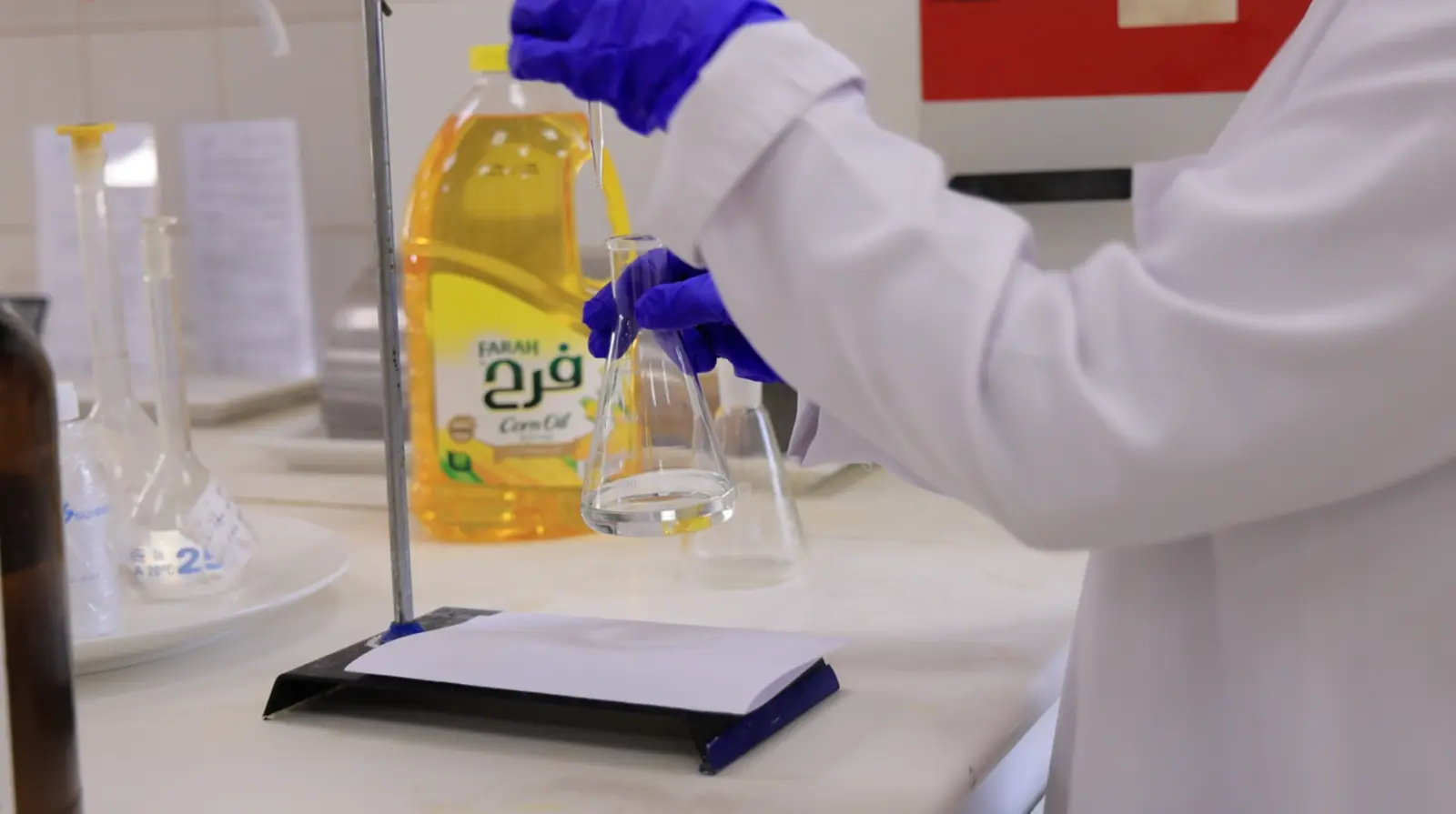 Laboratory quality testing of vegetable oil